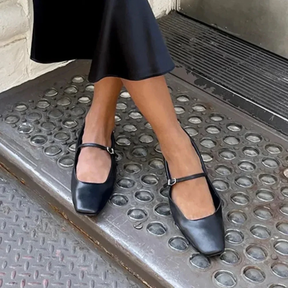 Dolce Vita Reyes Black Mary Jane Strap Ballet Flats - Picture 2 of 7